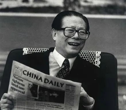 论中国信息技术产业发展｜江泽民